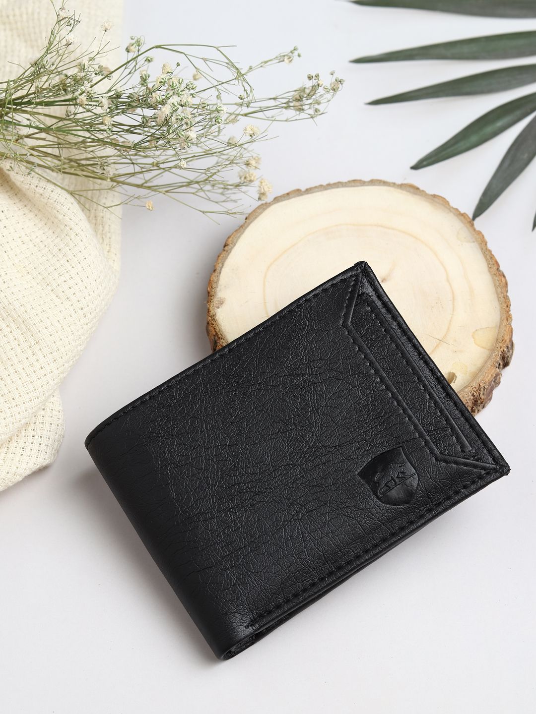 Samtroh Basic in Black Faux Leather Wallet