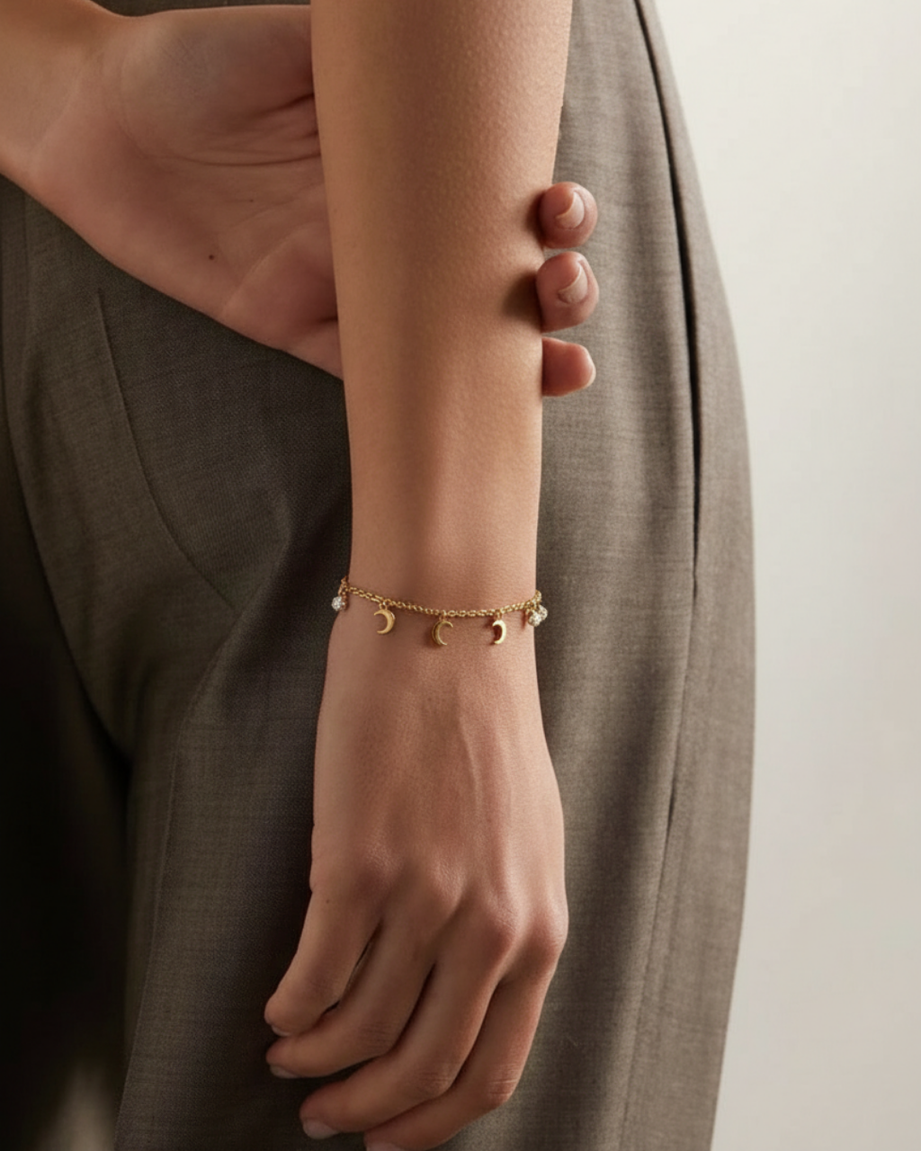 Wrap Me Super Charms Bracelet Gold